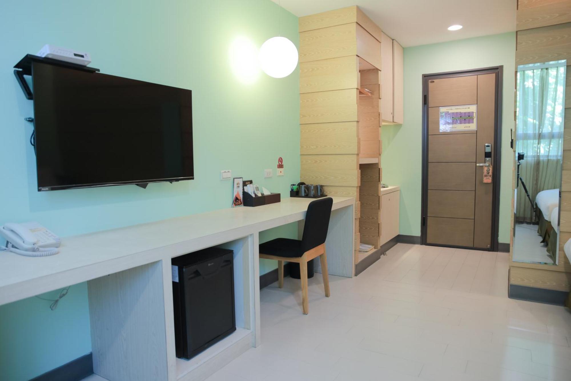 823 Tourist Hotel Цзиньху Экстерьер фото